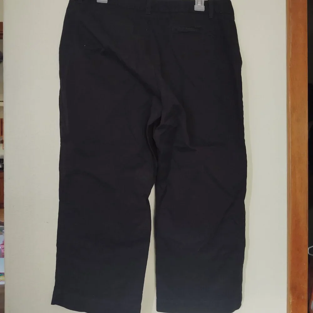 GAP WOMEN'S SIZE 14 BLACK WIDE LEG CROPPED TROUSER PANT DOUBLE BUTTON KHAKI PANT - Picture 5 of 6